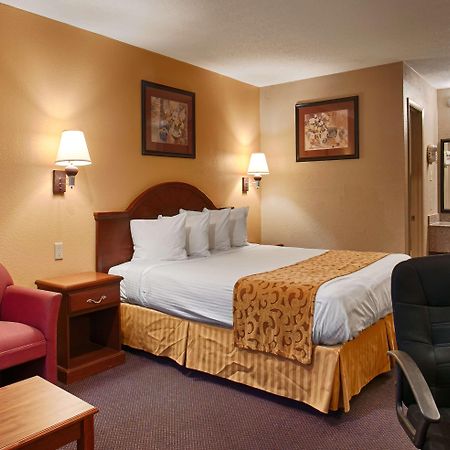 Best Western Delhi Inn Eksteriør billede