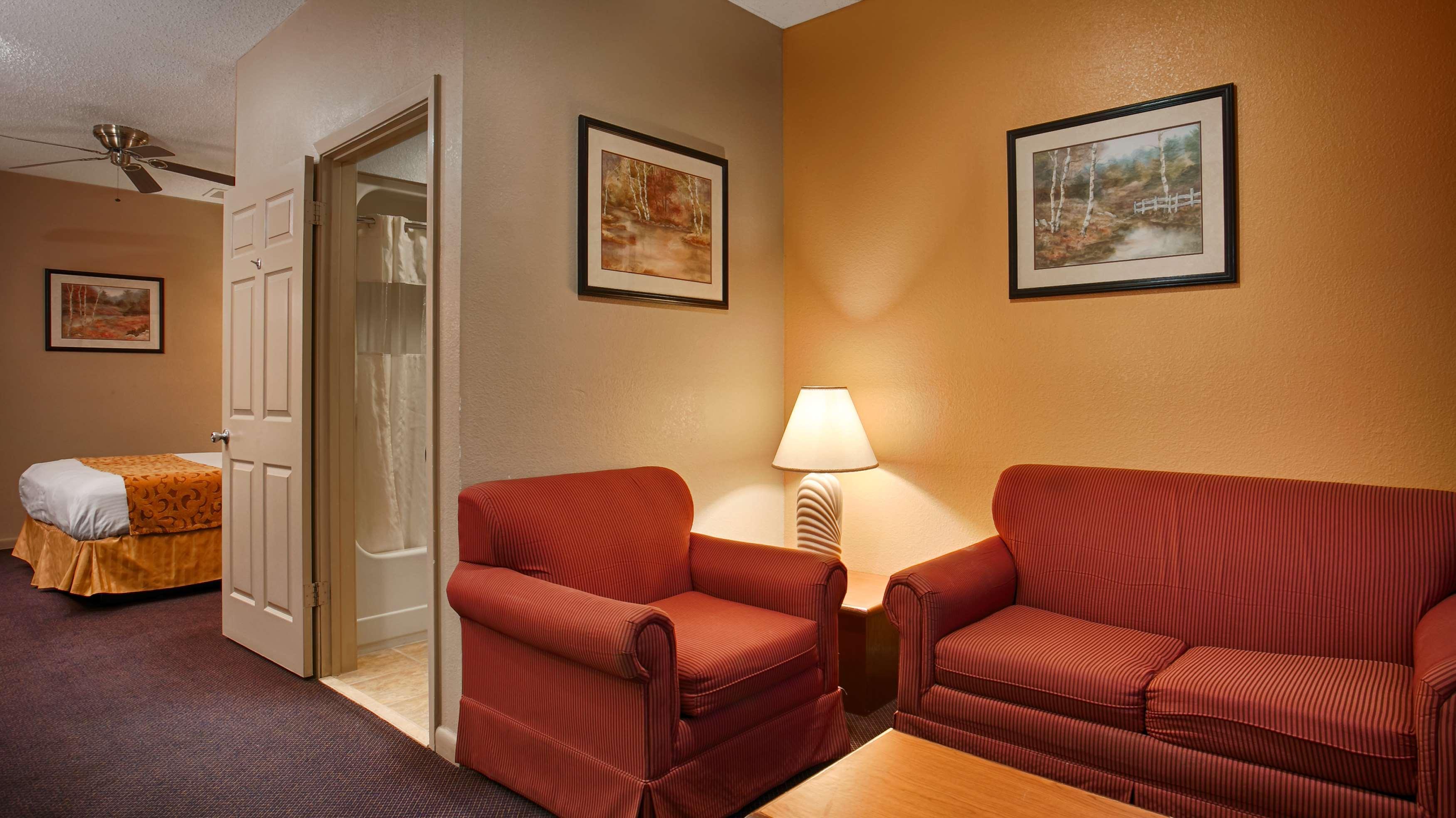 Best Western Delhi Inn Eksteriør billede